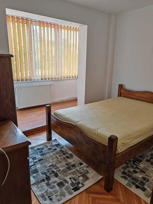 Inchirierez apartament 3 camere in Tudor