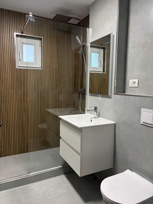 Inchiriez apartament 3 camere