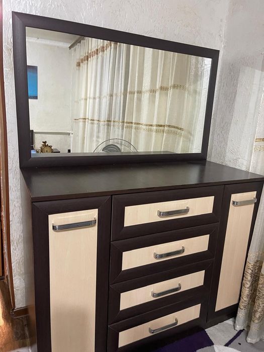 Комод +2 тумбочки