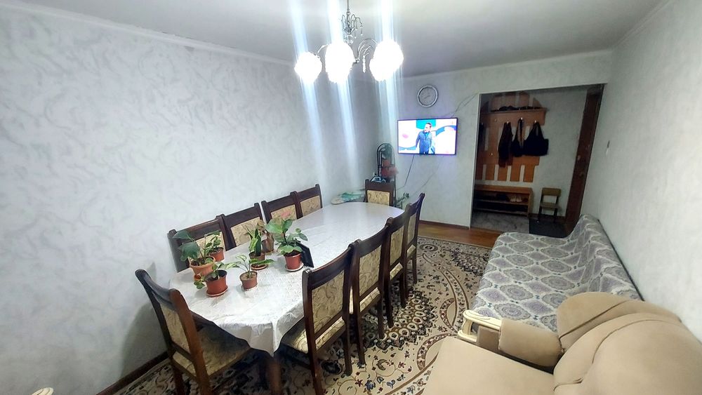 Стол стуля продаеться