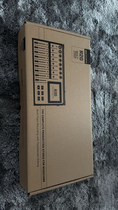Zoom R20 multitrack recorder inca in garantie