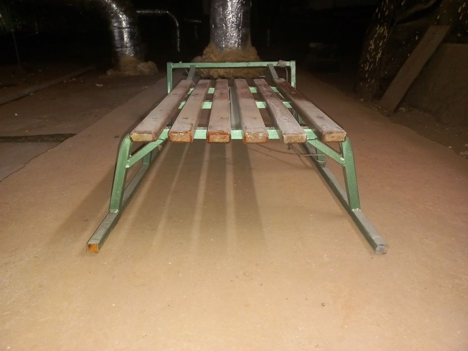 Продаётся сани детские.