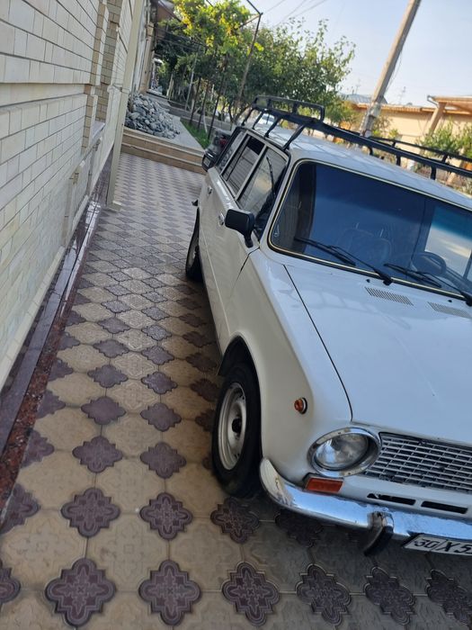 Jiguli 2102 sotiladi