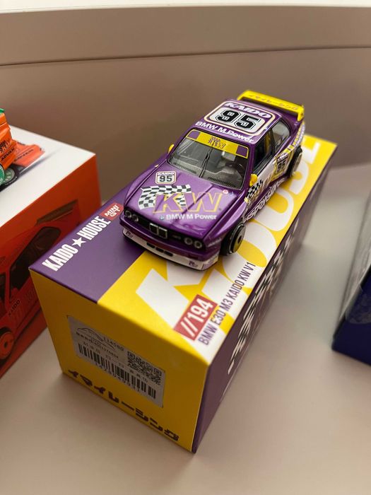 Mini GT Kaido House BMW M3 E30, BMW M5