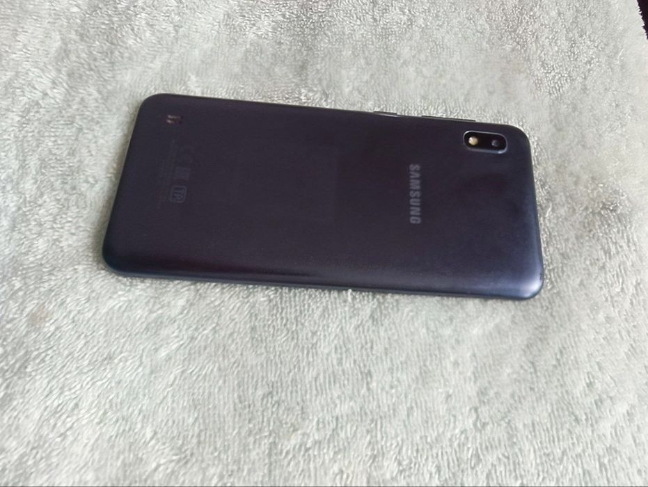 Samsung a10 satiladi