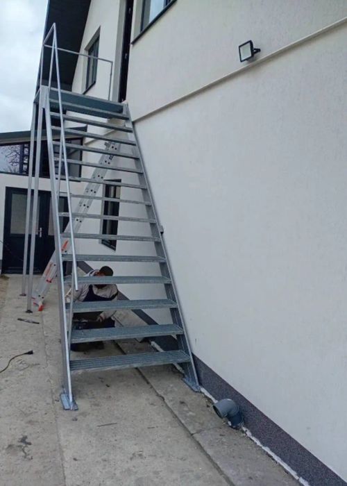 Scări metalice galvanizate