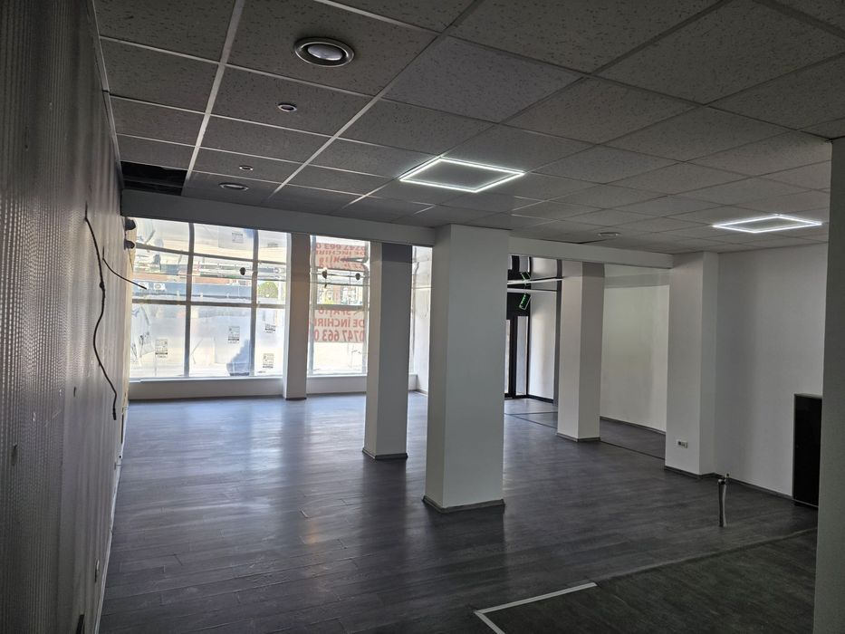 De inchiriat spatiu comercial 120 mp utili Showroom birouri UTA Aurel Vlaicu Arad
