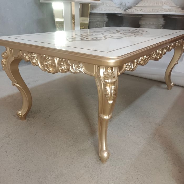 Журнальный столик