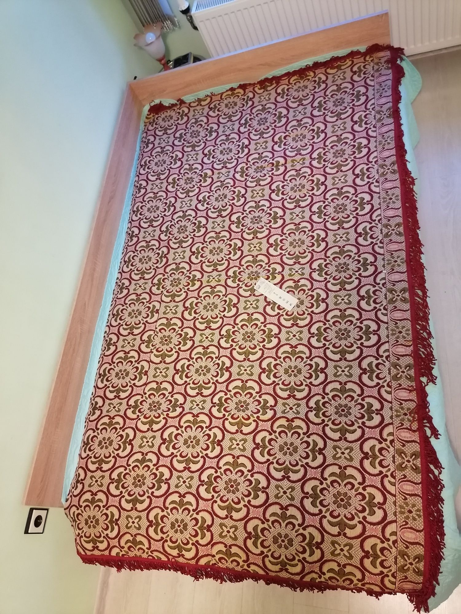 Кувертюра на легло 120/200 и 150/200 жакард гр. Пловдив Каменица 1 • OLX.bg