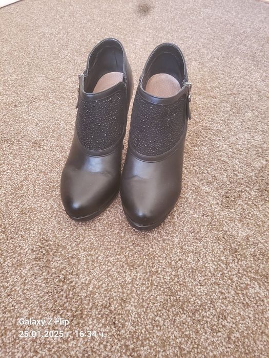 Официални черни боти