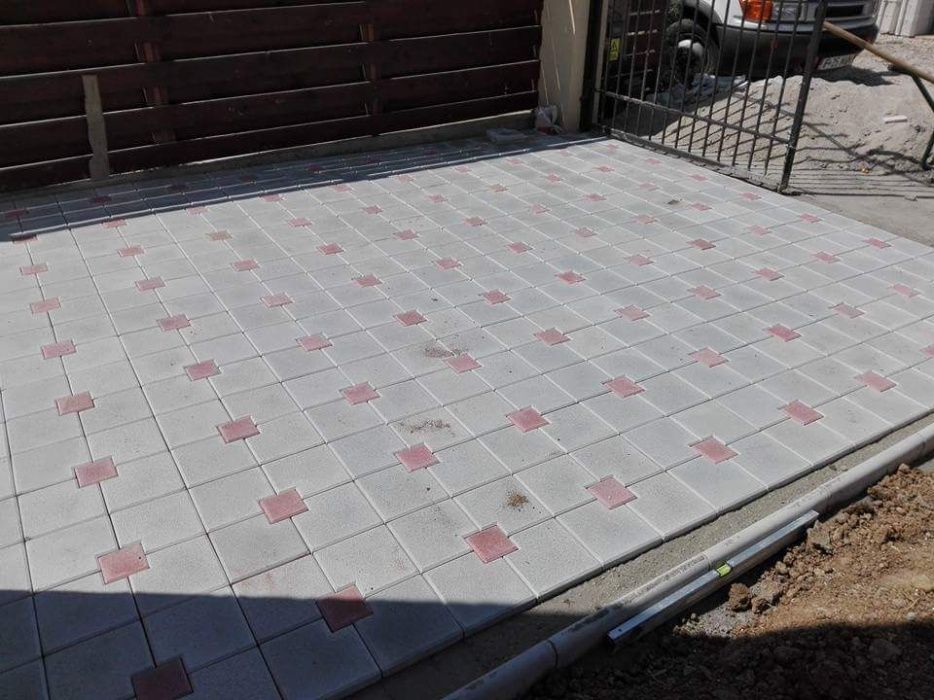 Pavele pentru zone pietonale - Direct producator pavaje 20x20 cu 10x10