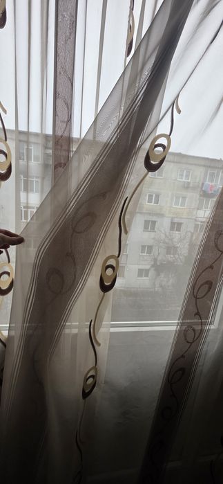 Draperii cu perdea maro