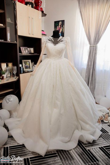 Rochie de mireasă 0-7-5-8-6-3-4-6-3-6