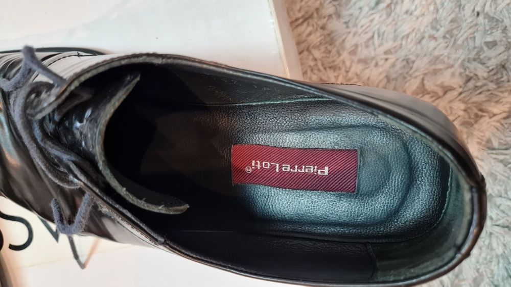 Vand pantofi piele 43