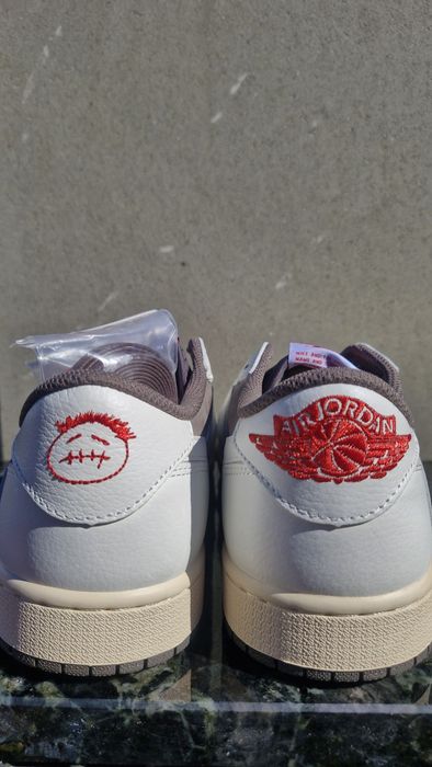 Jordan 1 Low Reverse Mocha