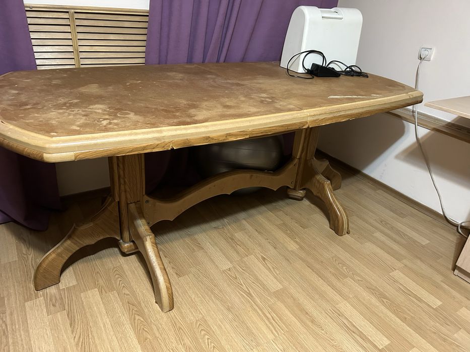 Гостиный стол в отличном состояние