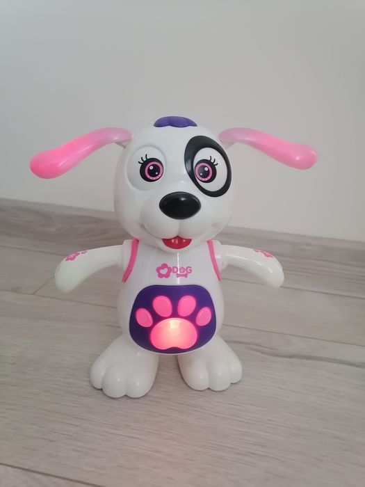 Танцуващо куче - пее, свети и танцува