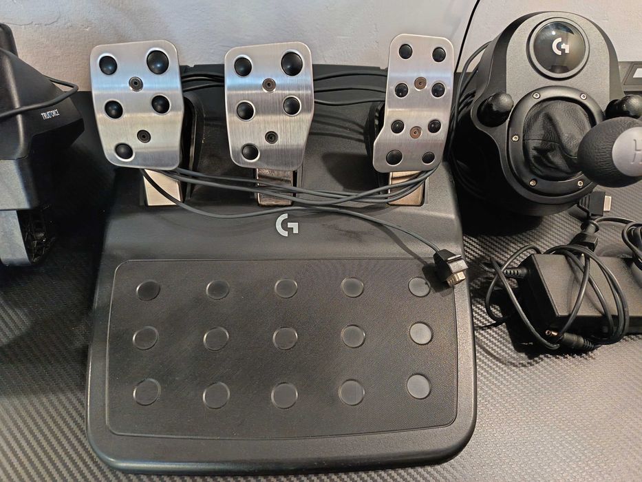 Set Complet Racing Logitech G923 (Xbox/PC) + Schimbător Viteze – Stare Perfectă