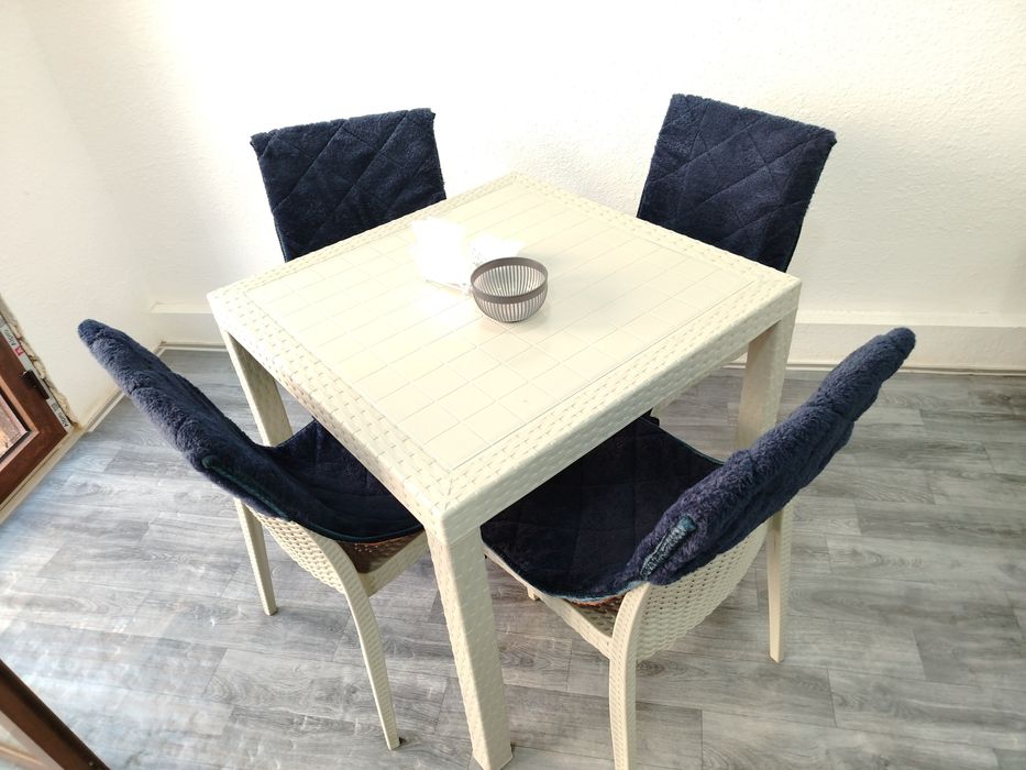 Стол стул каучуковый