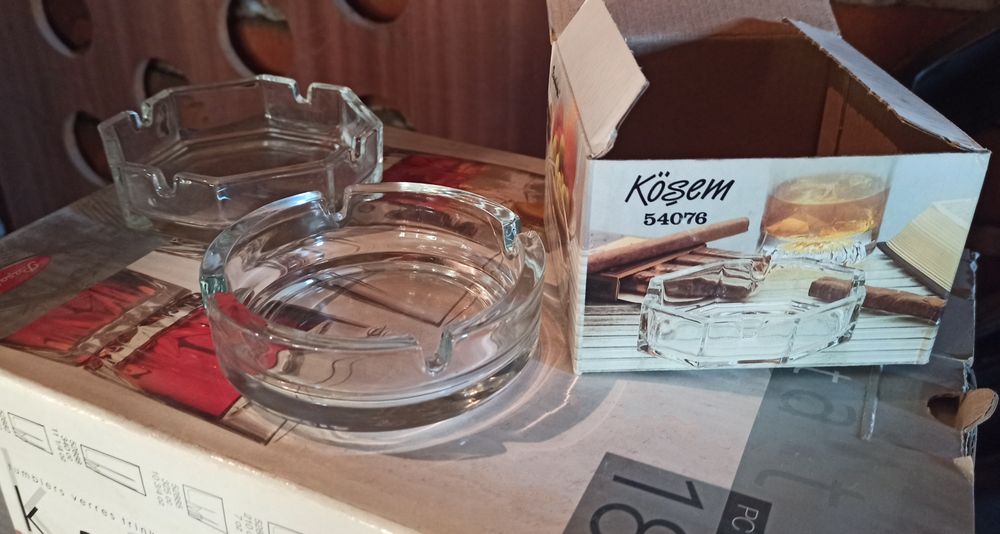 Чаши,халби,пепелници от едно време