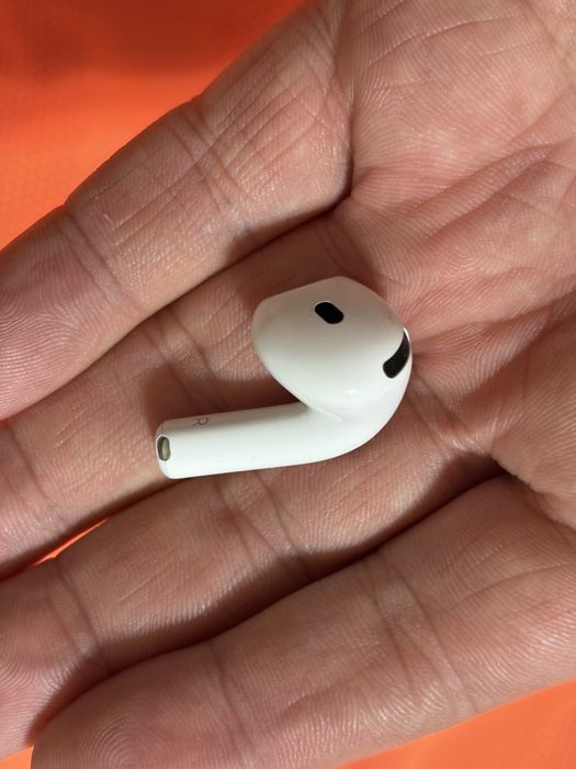 Правое ухо Airpods 4 оригинал
