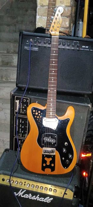 Електрическа китара lesPaul, Fender, Ibanez, Peavey, Yamaha, може+кубе