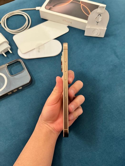 De Vanzare Iphone 16 Pro Max GOLD 256GB 89%San Bat