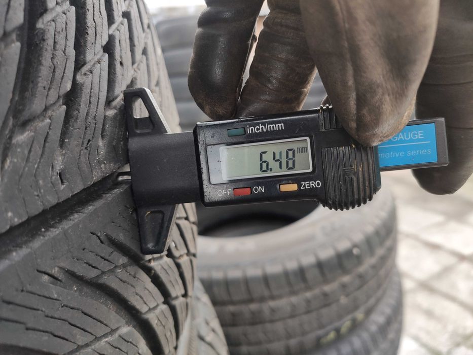 4бр Зимни гуми 235 55 17 - Michelin