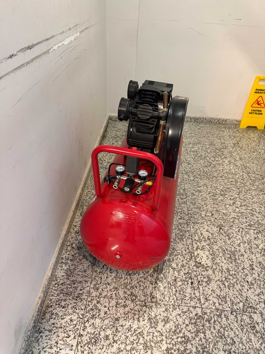 Компресор 200L 2.2kW 250L/min 2цил. ремък RD-AC19