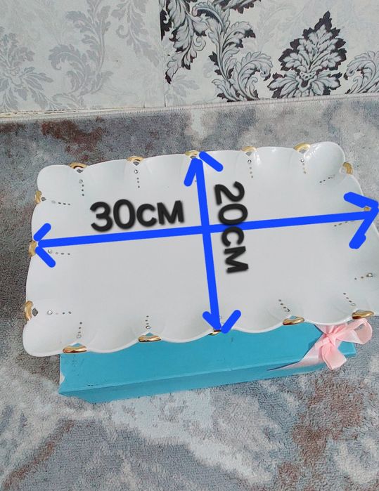 Продам холодницу(тортницу)