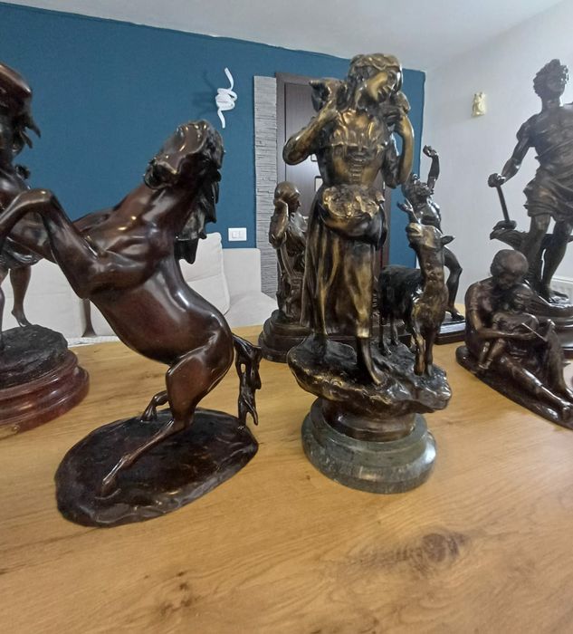 Statuete bronz Vitange