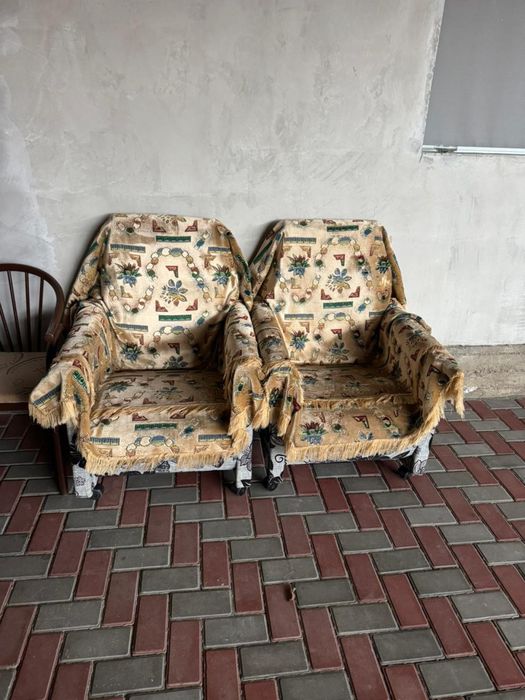 Продам кресла, есть 2 штуки