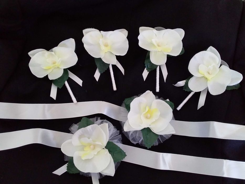 Свадебный букет невесты и бутоньерка..