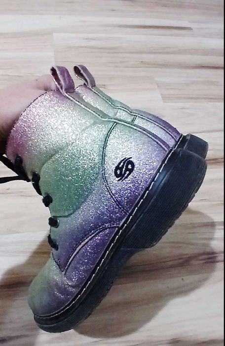 Ghete fete,cu sclipici,stare foarte buna,mar.33