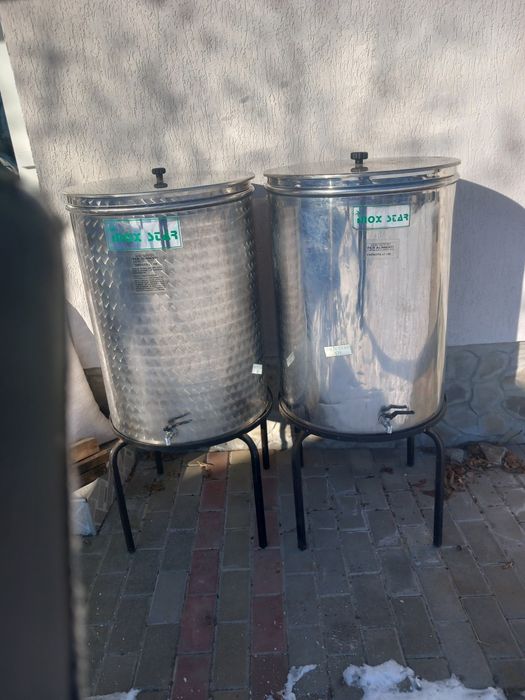 Vase de inox pentru vin