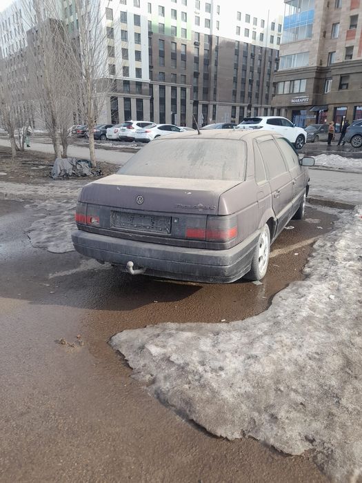 Volkswagen Passat B3 седан