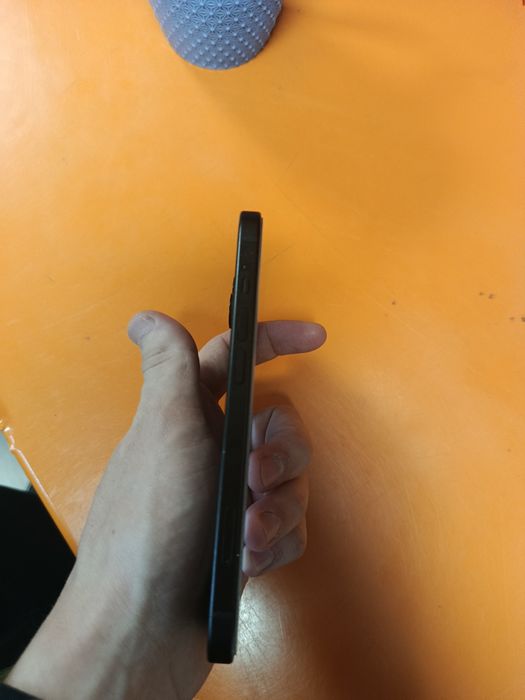 Айфон 15 с гарантии идеял состояние