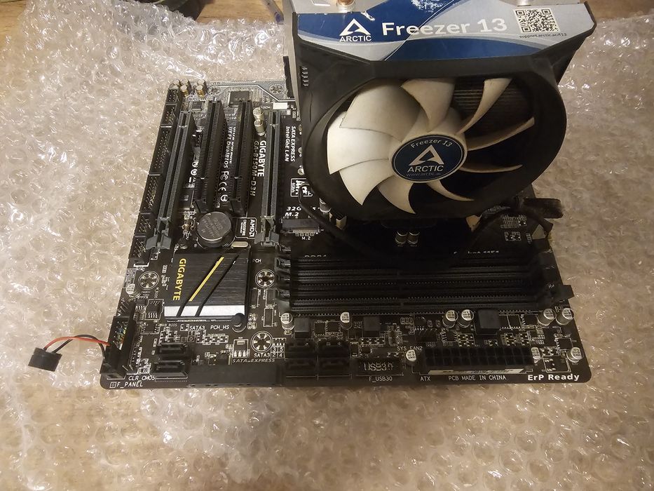 intel i7-7700 процесор + дъно Gigabyte + охладителза CPU