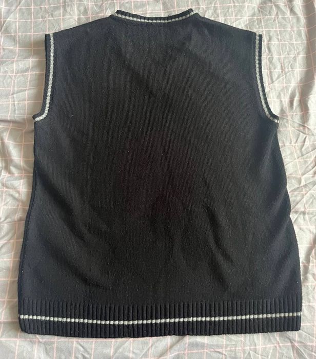 Продам школьную жилетку