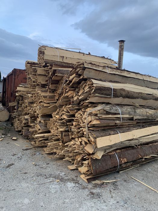 Vand lemn de foc! Deșeuri/resturi lemn molid!