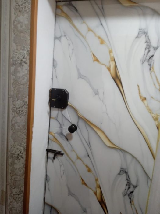 Продам железную дверь