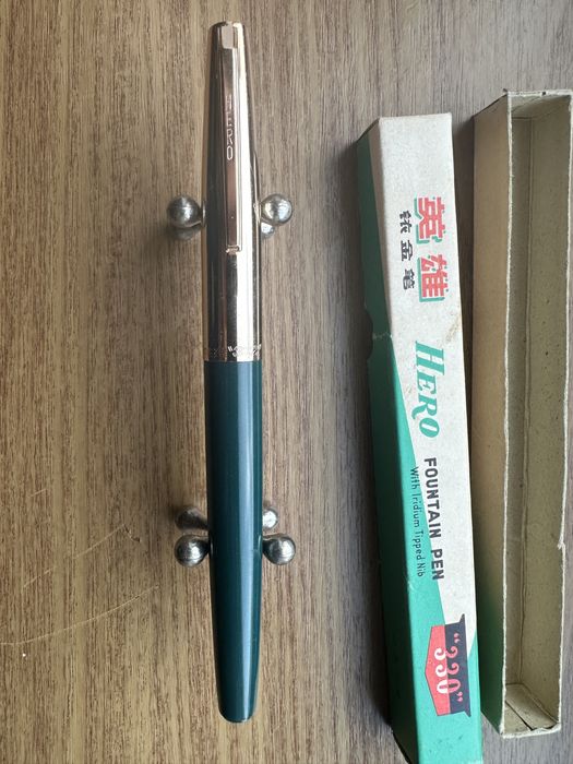 Stilou chinezesc Hero stare  NOS