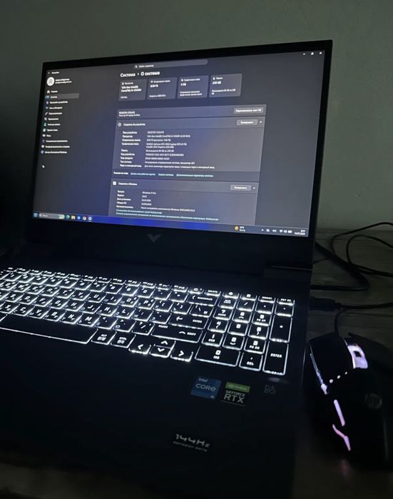 HP Victus 16 ноутбук в идеальном состоянии для игр, работы, дизайна