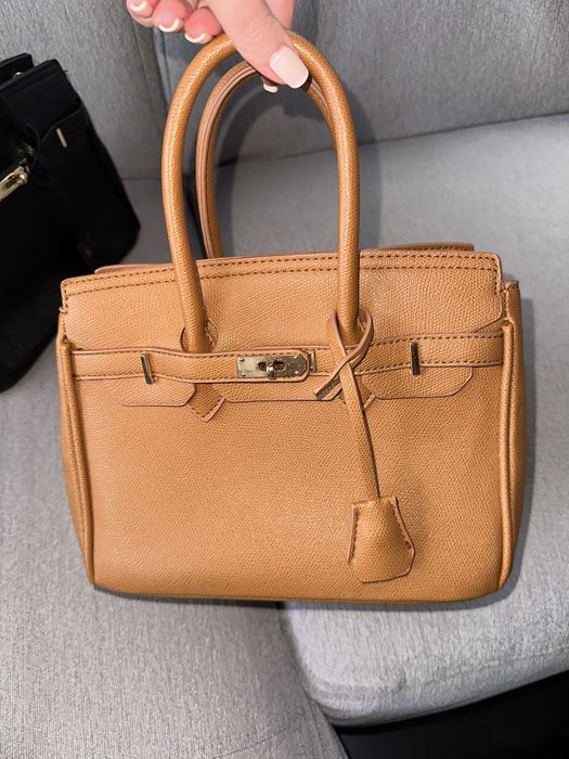 Чанти различни цветове