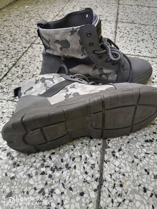 Нови мъжки кецове