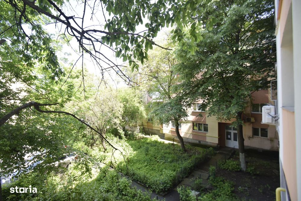 Apartament cu 2 camere, etaj 1, în Braza Craiova