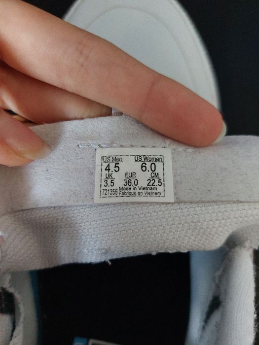 Papuci Vans Număr 36