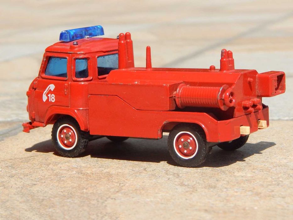 Macheta masina pompieri Saviem SG4 Solido Franta sc 1:50