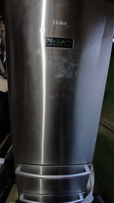 Хладилник с фризер