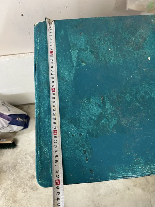 Продам сейф металлический